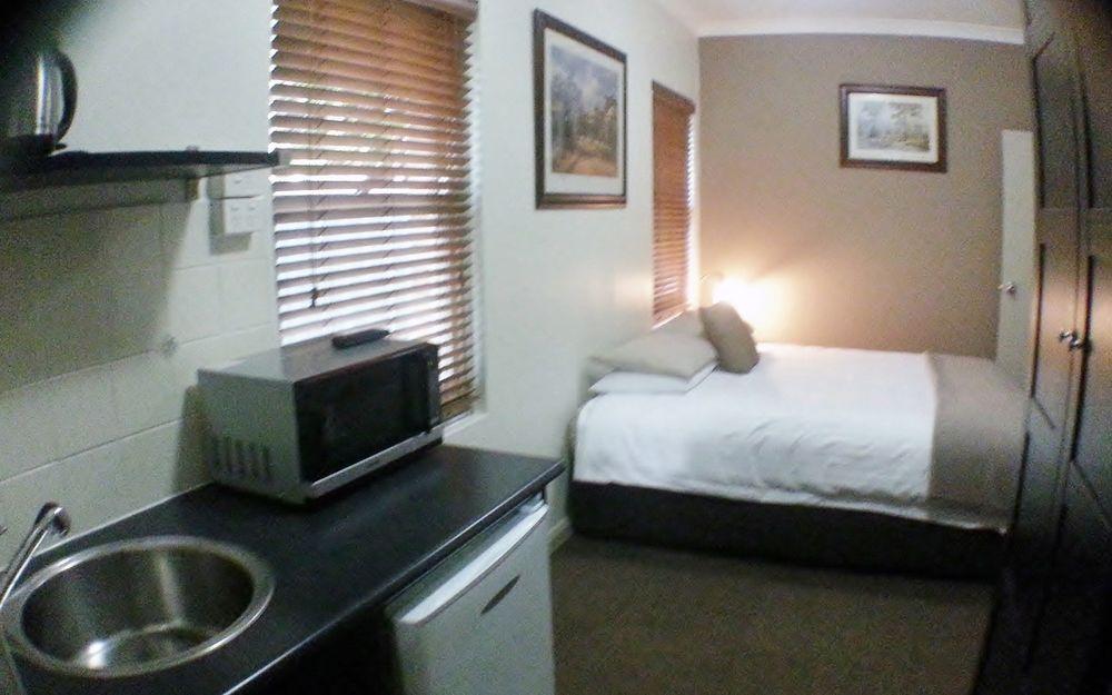 Ashfield Manor Sydney Hotel ภายนอก รูปภาพ