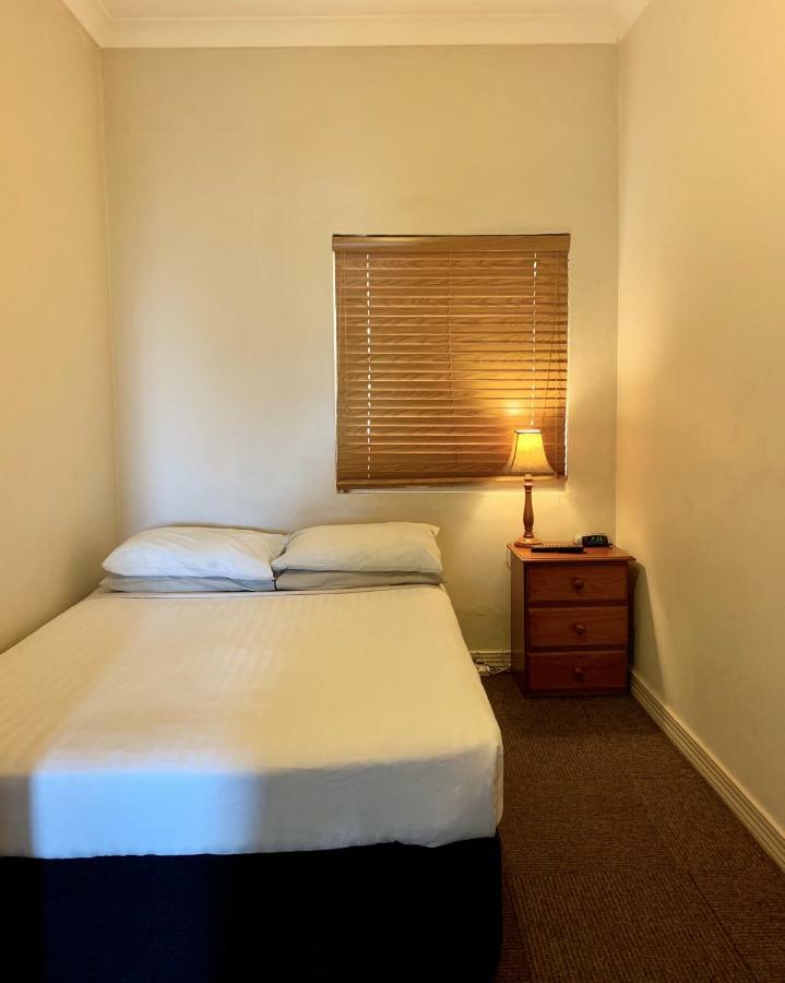 Ashfield Manor Sydney Hotel ภายนอก รูปภาพ