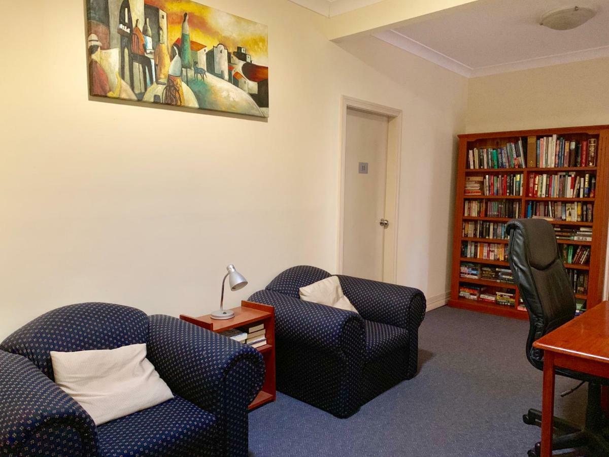Ashfield Manor Sydney Hotel ภายนอก รูปภาพ