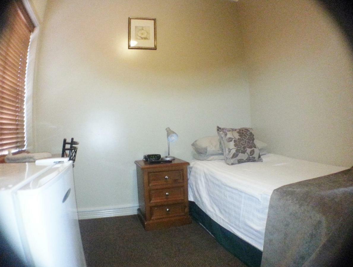 Ashfield Manor Sydney Hotel ภายนอก รูปภาพ